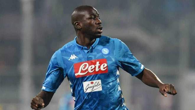 法国后防铁闸成球队稳定力量