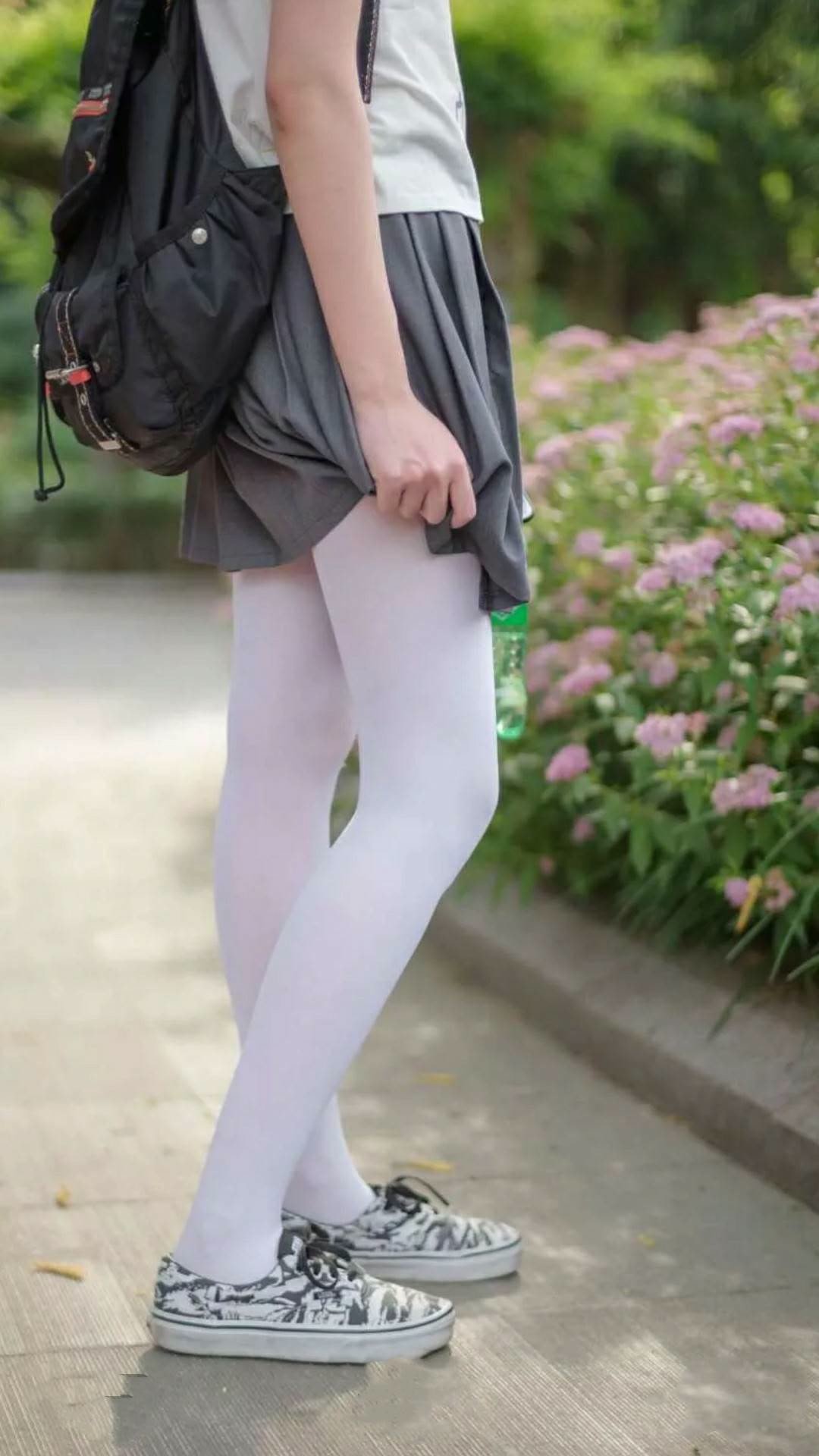 铁闸门迪七次神扑定乾坤，皇家社会4-0碾压比利亚雷亚尔展现争冠獠牙